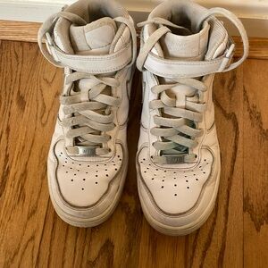 Nike Air Force ones. Youth 7 AF1